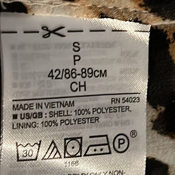 Banana Republic animal print pleated buttoned down long sleeves top blouse Sz S - Picture 7 of 7